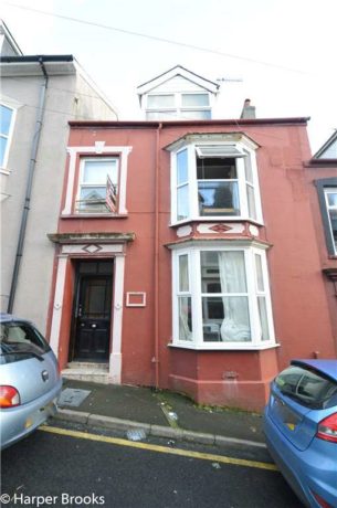 5 Bedroom Semi-Detac...